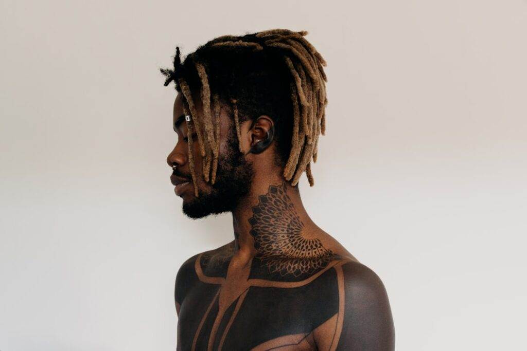 Photo Glowing tattoo
